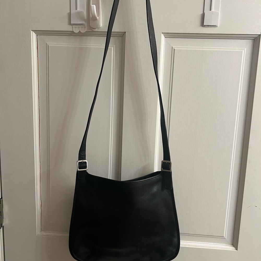 Fashionable Vintage Coach Black Shoulder Bag